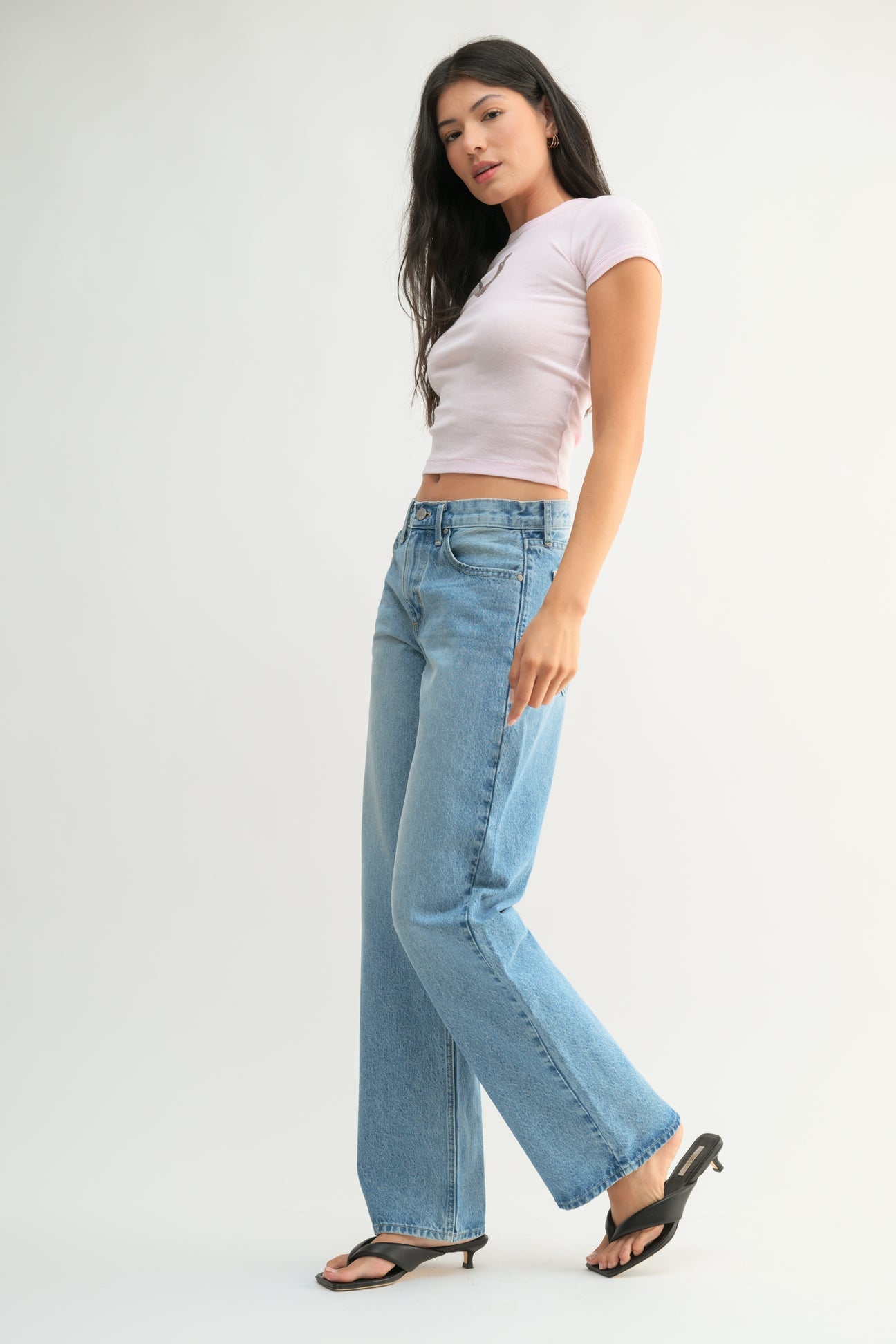 Guys N Gals - Women - Light Denim The Relaxed Straight Jean