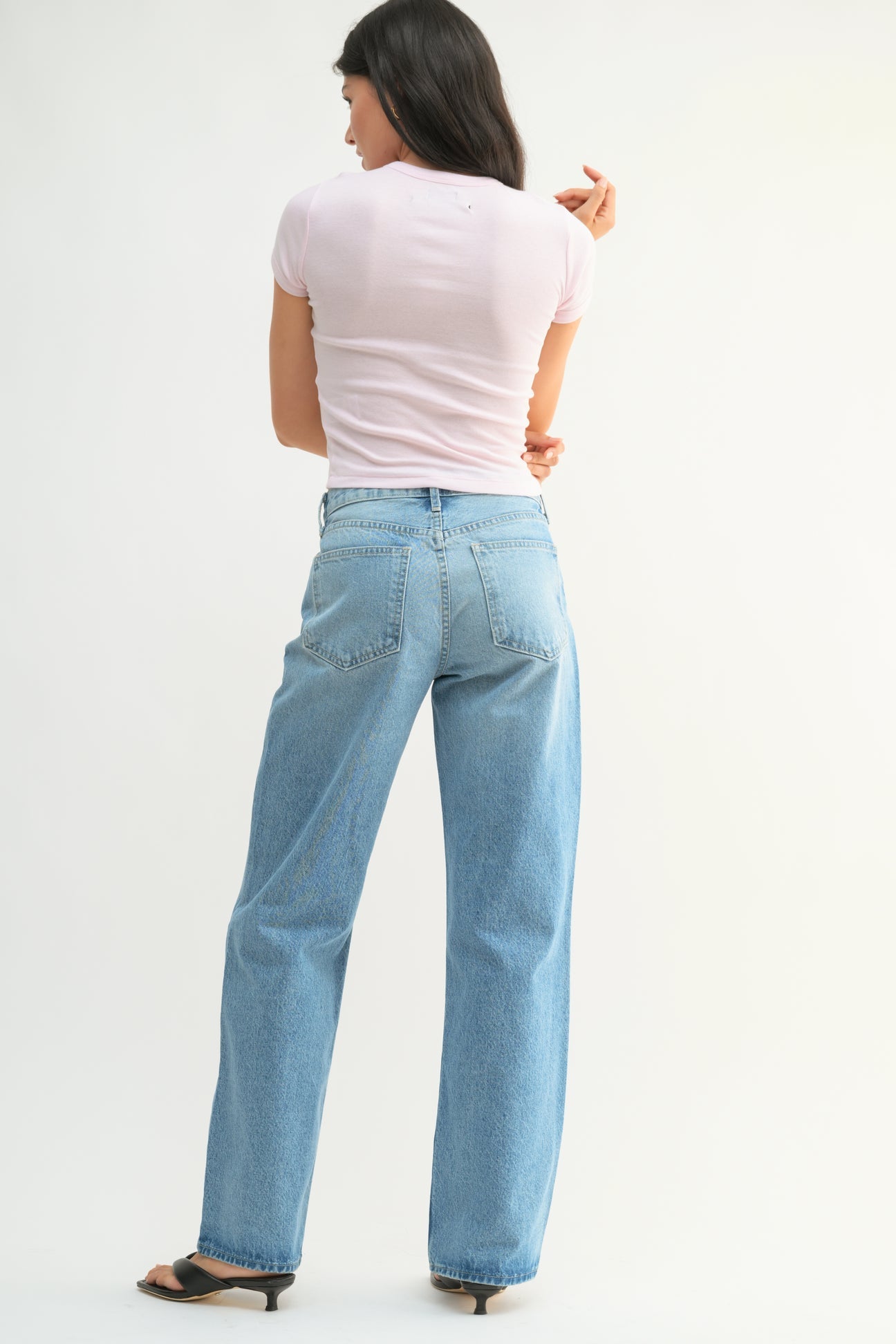 Guys N Gals - Women - Light Denim The Relaxed Straight Jean