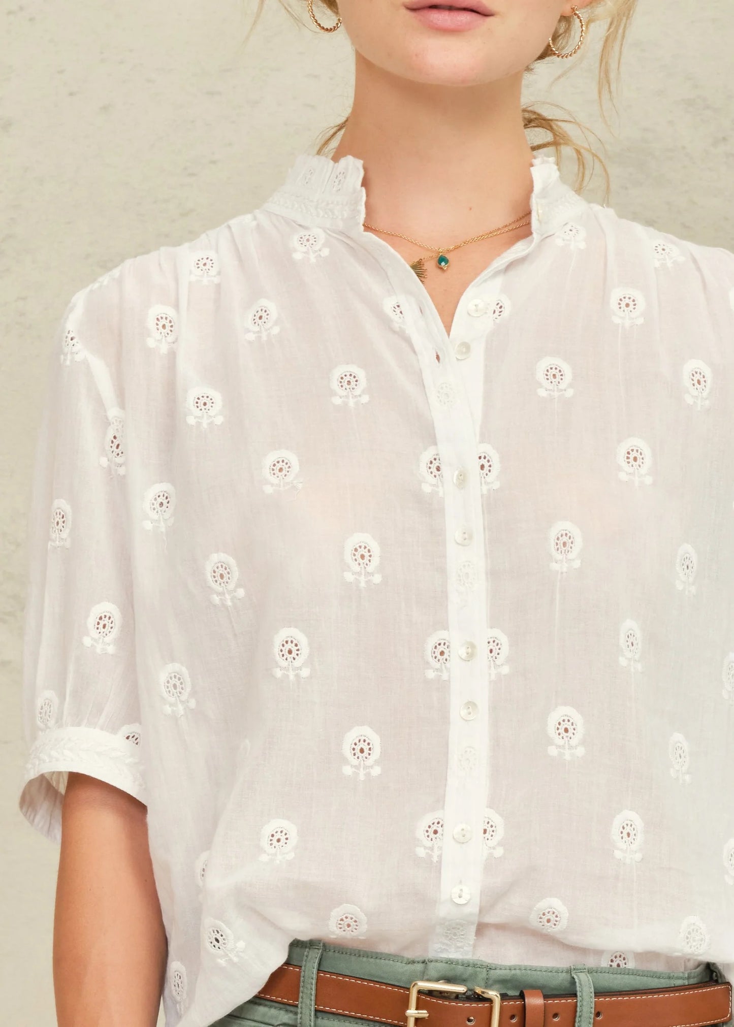 M.A.B.E. - Women - White Frani Short Sleeve Top