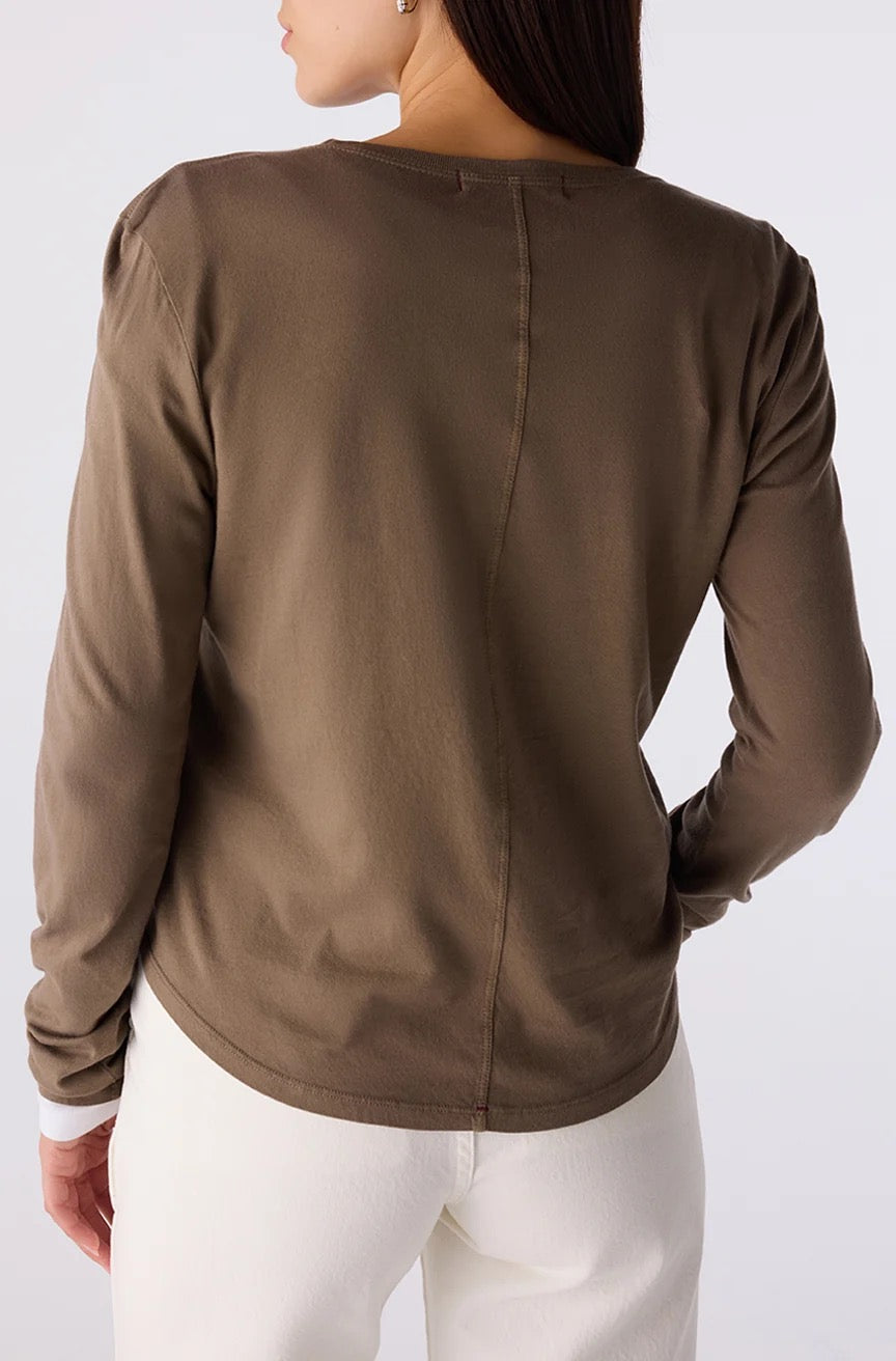 AMO - Women - Root Quinn Long Sleeve Tee