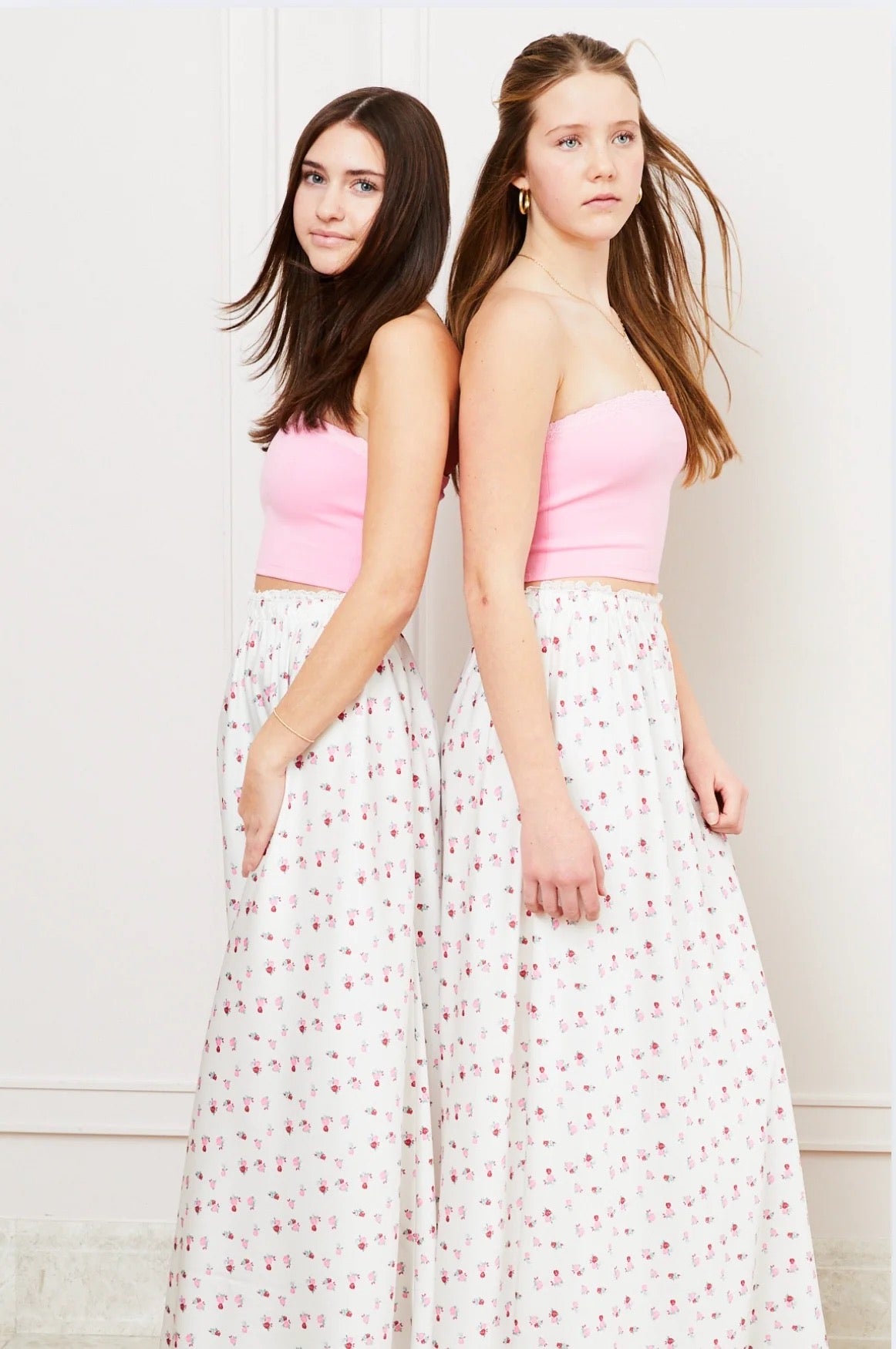 Theme NYC - Junior - White Rose Joey Satin Maxi Skirt
