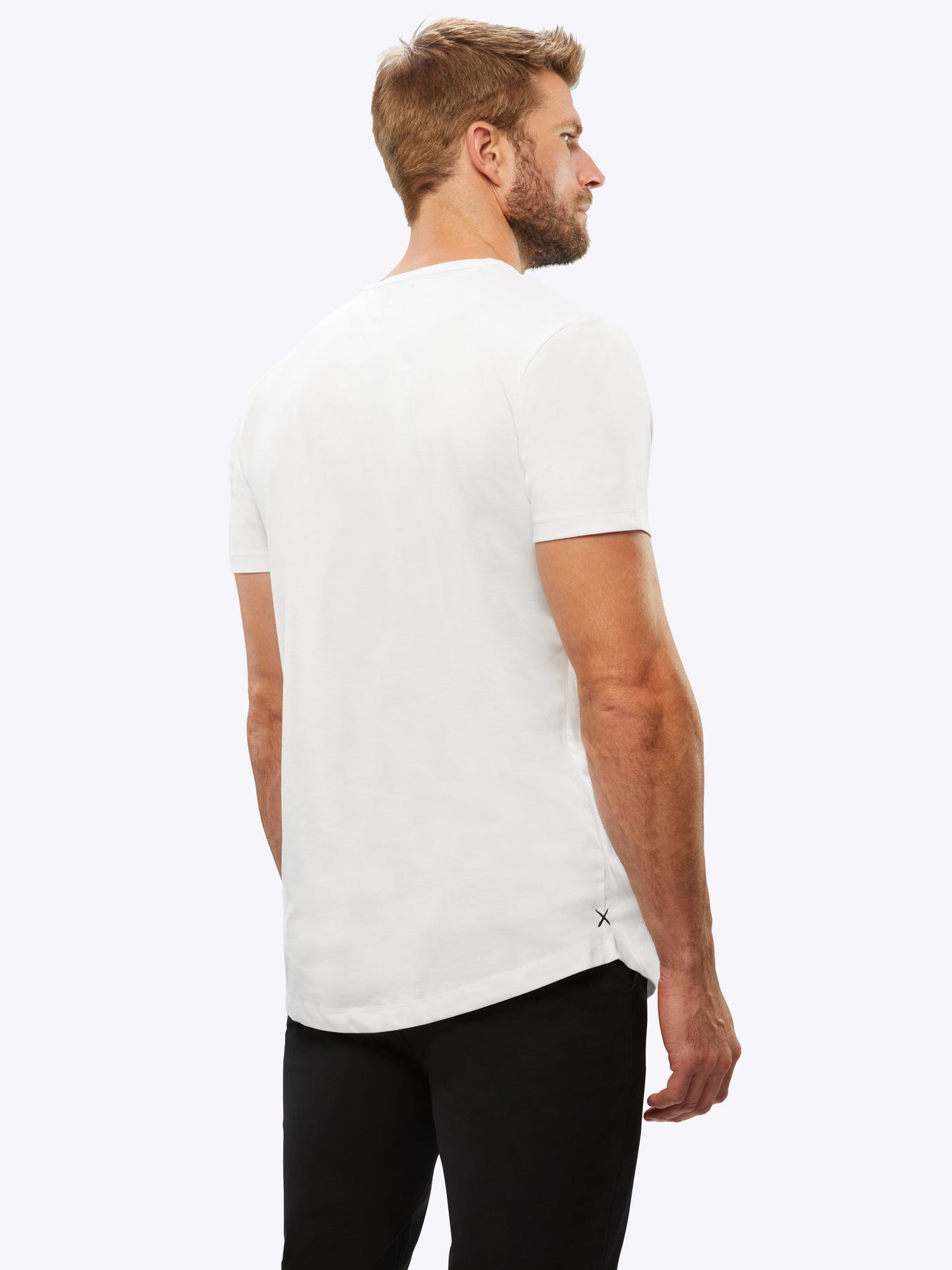 Cuts - Men - White AO Curve-Hem Tee