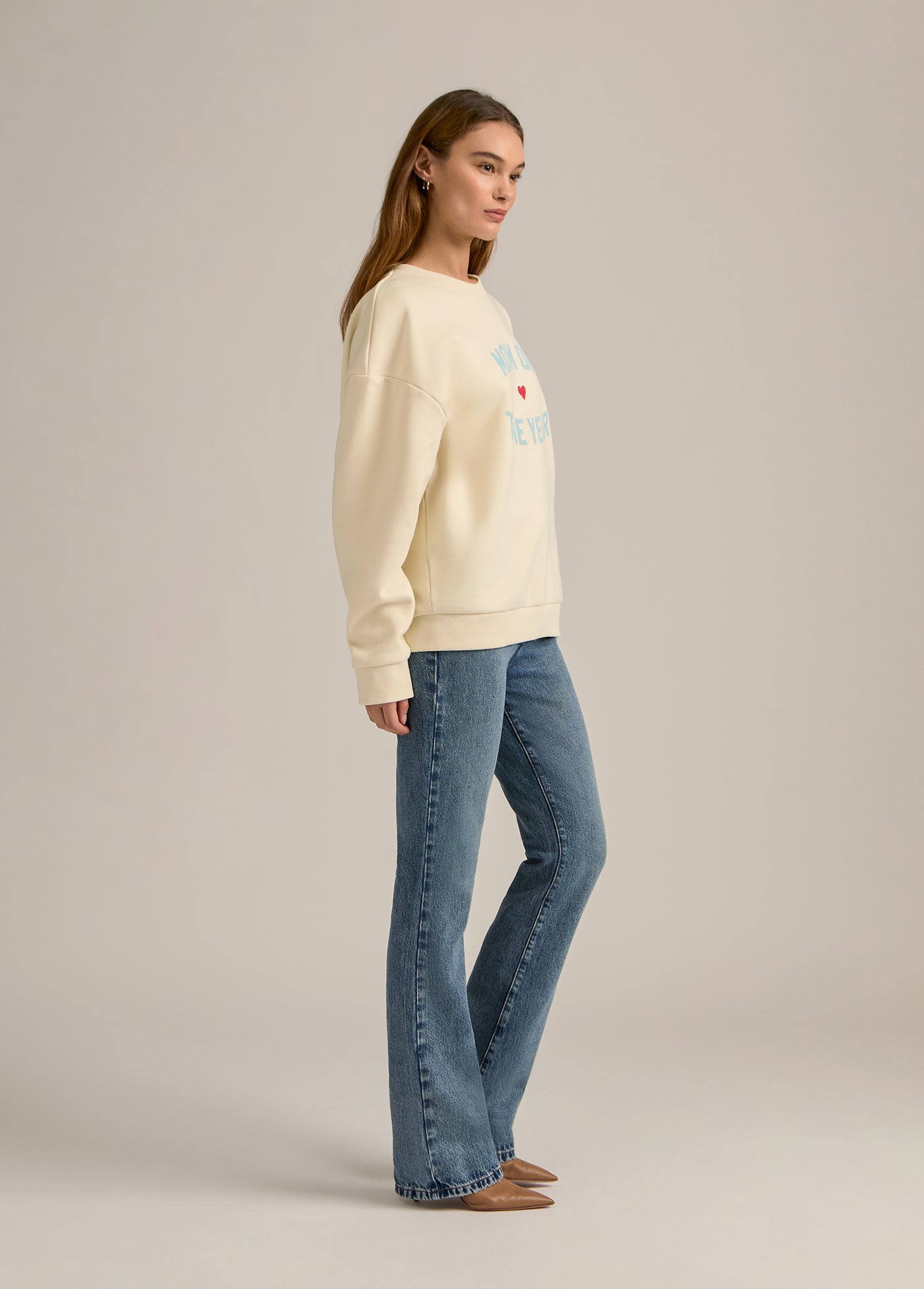 Favorite Daughter - Women - Gardenia/Baby Blue Mom Of The Year Sweatshirt
