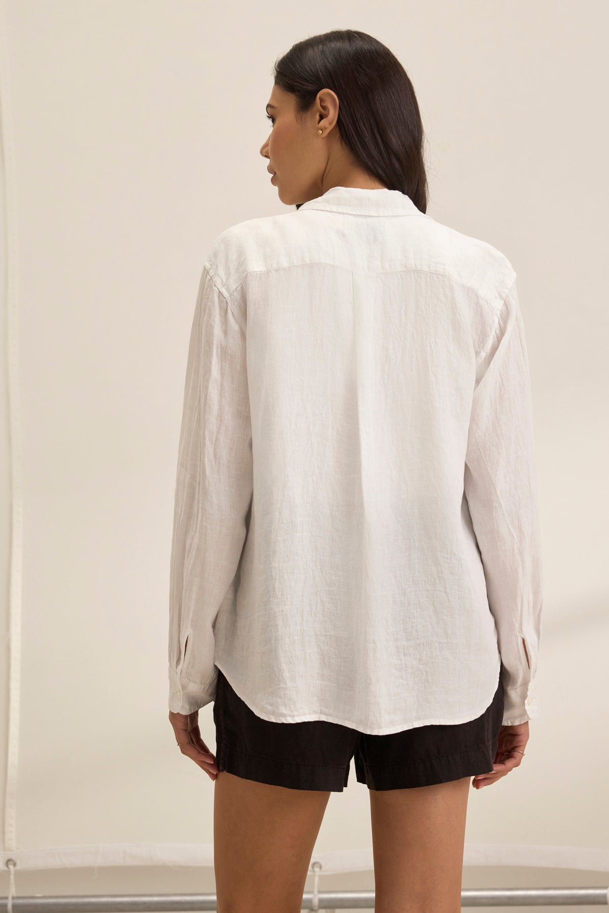 Velvet by Graham & Spencer - Women - White Sisi Linen Shirt