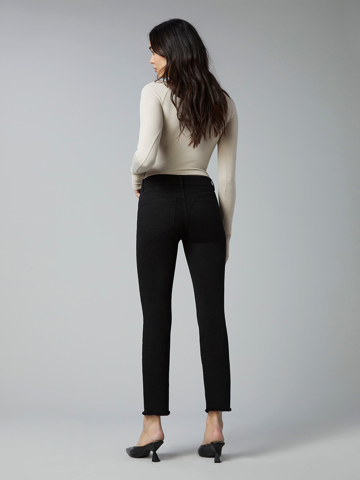 DL1961 - Women - Black Peached Raw Mara Straight Mid Rise Instasculpt Ankle