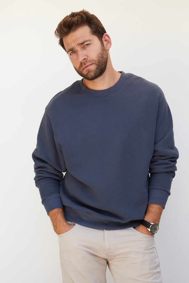 Perfect White Tee - Men - Perry Crew Neck Sweatshirt