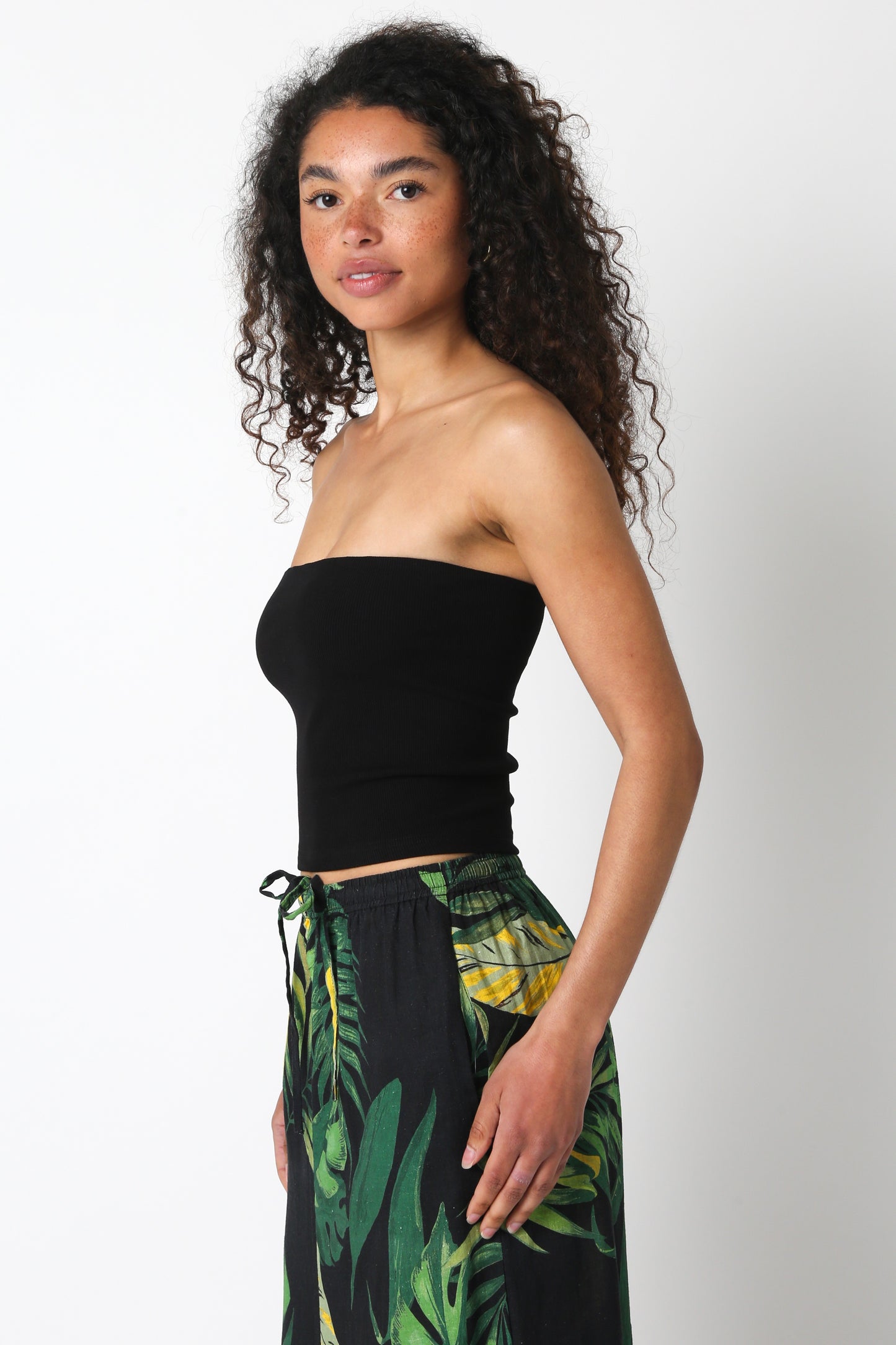 Guys N Gals - Women - Black Erin Top