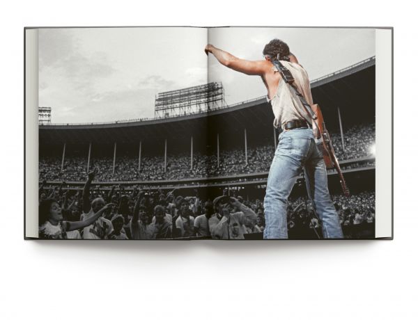 ACC Art Books - Bruce Springsteen: Live In The Heartland
