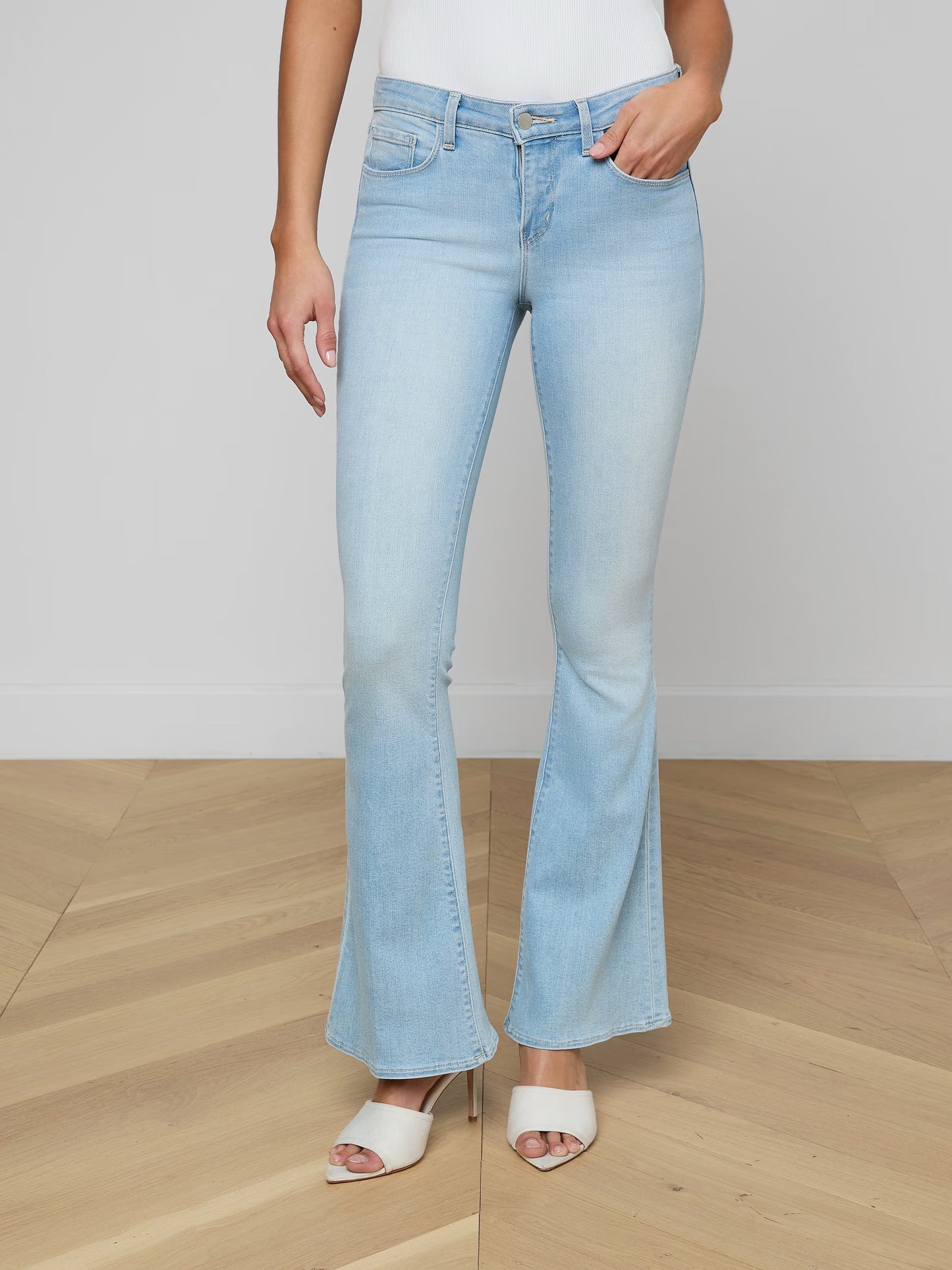 L'AGENCE - Normandie Taney Low-Rise  Flare Jean