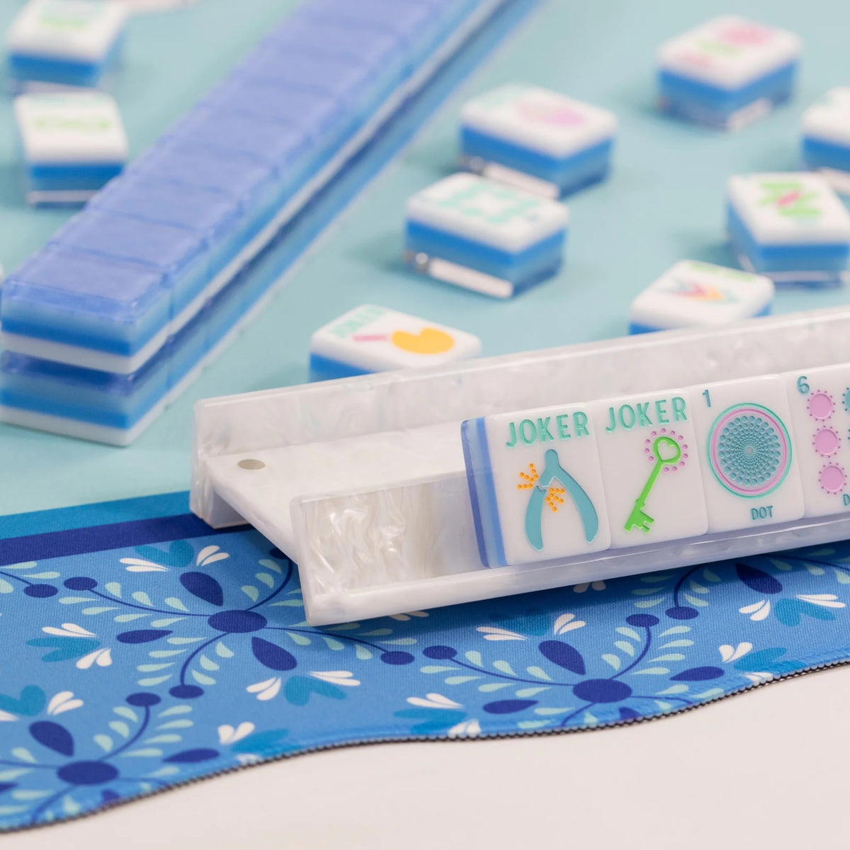 My Fair Mahjong -  Calm Blue Crystal Confetti Mahjong Set