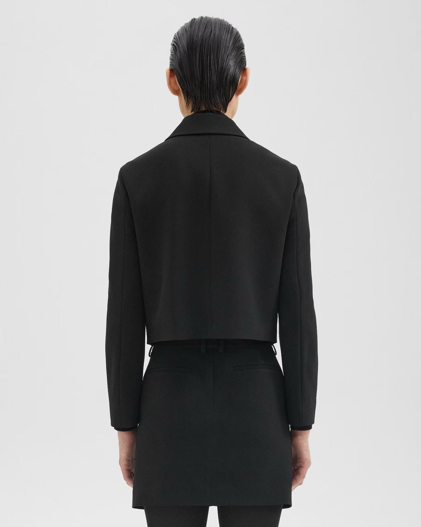 Theory - Women - Black Double-Breasted Crop Blazer in Admiral Crepe