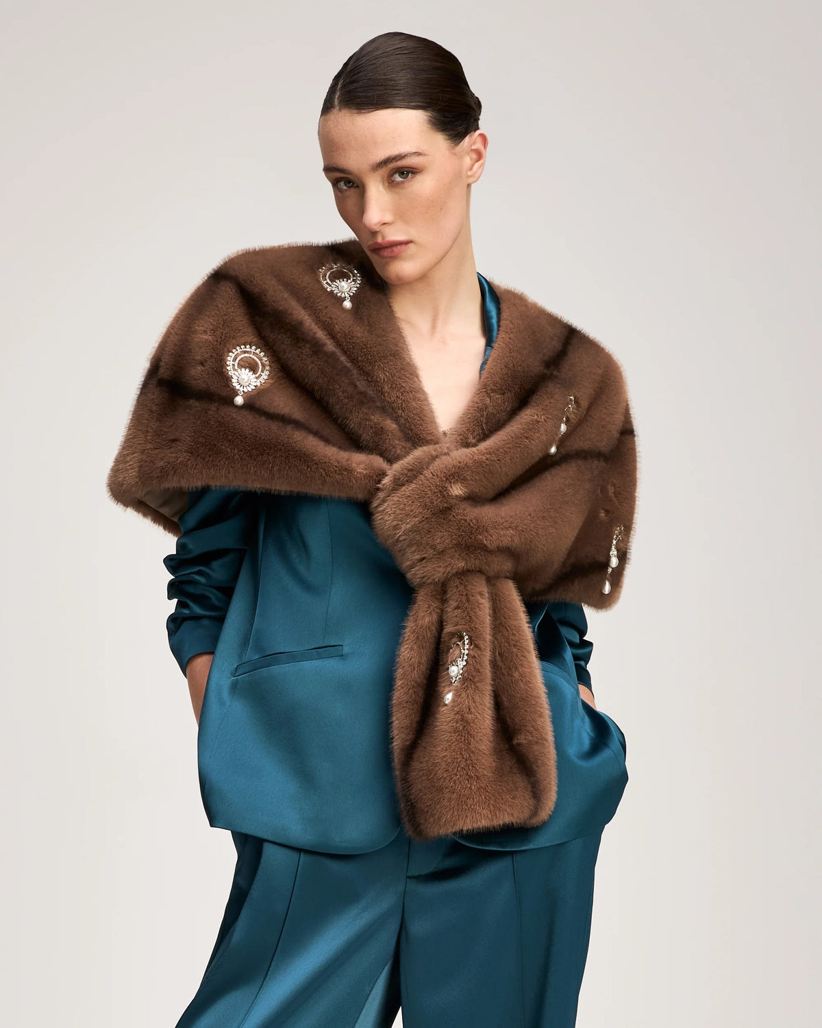 Cinq à Sept - Women - Taupe Pearl Drop Gianella Stole