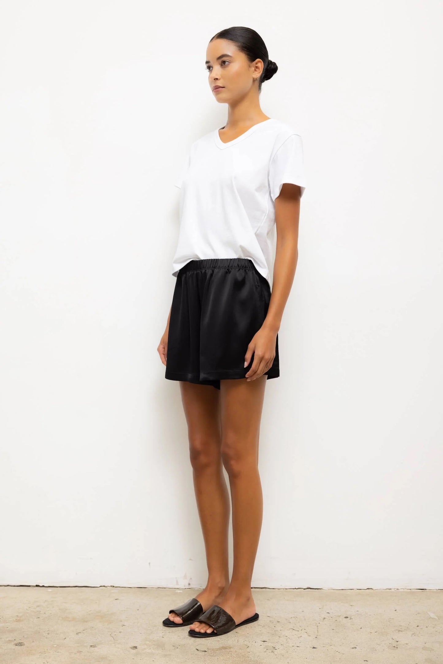 Leset - Women - White Margo V Neck Tee