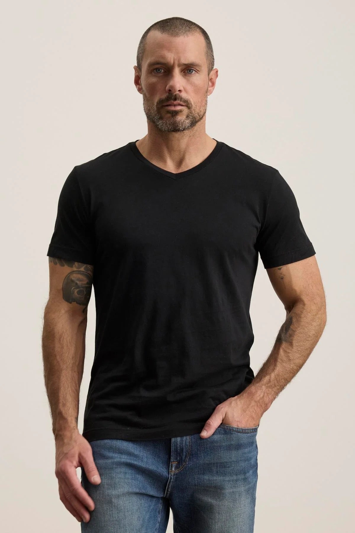 Velvet Graham & Spencer - Men -  Samsen V-Neck Tee