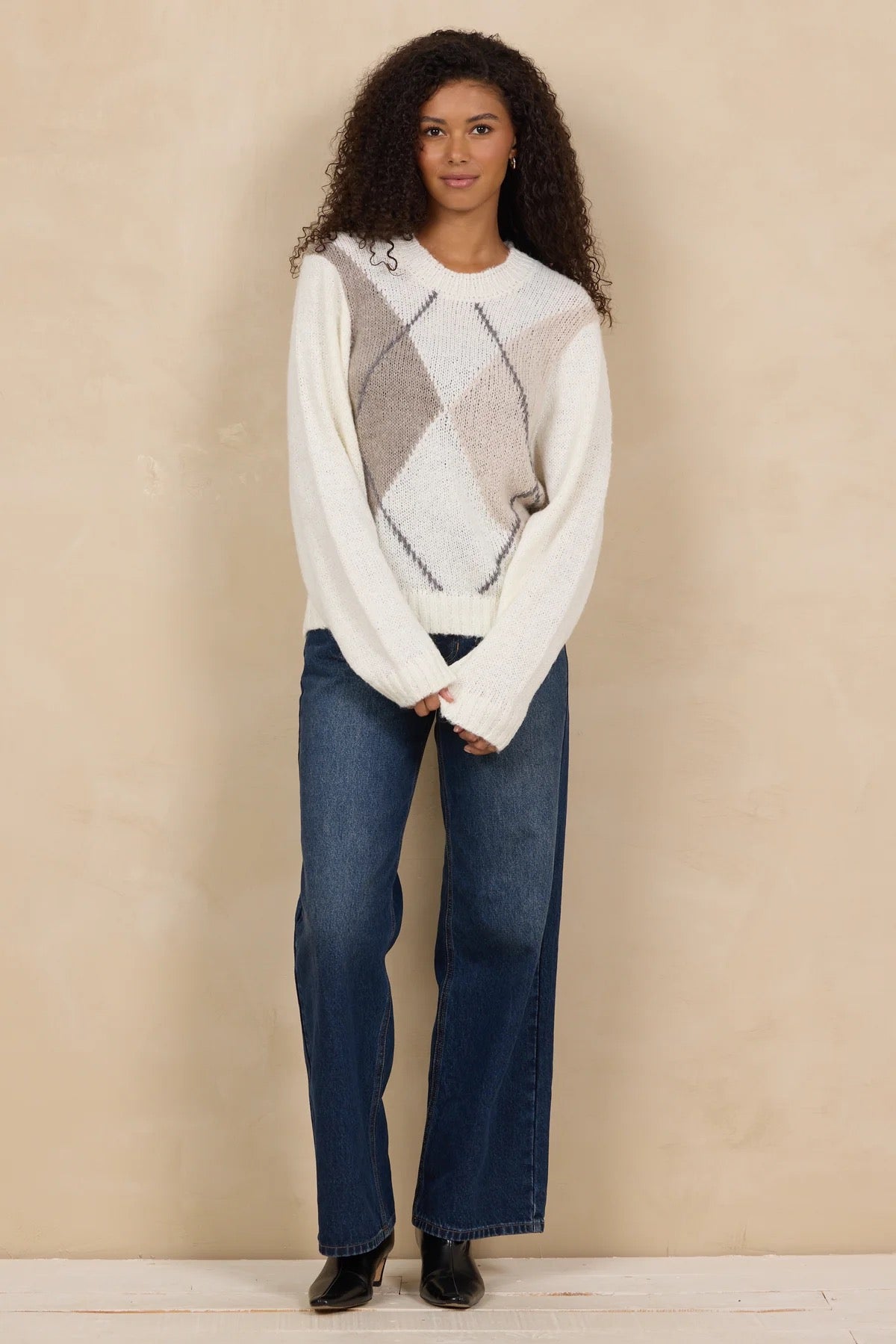 Vintage Havana - Women - Neutrals Argyle Intarsia Crew Sweater