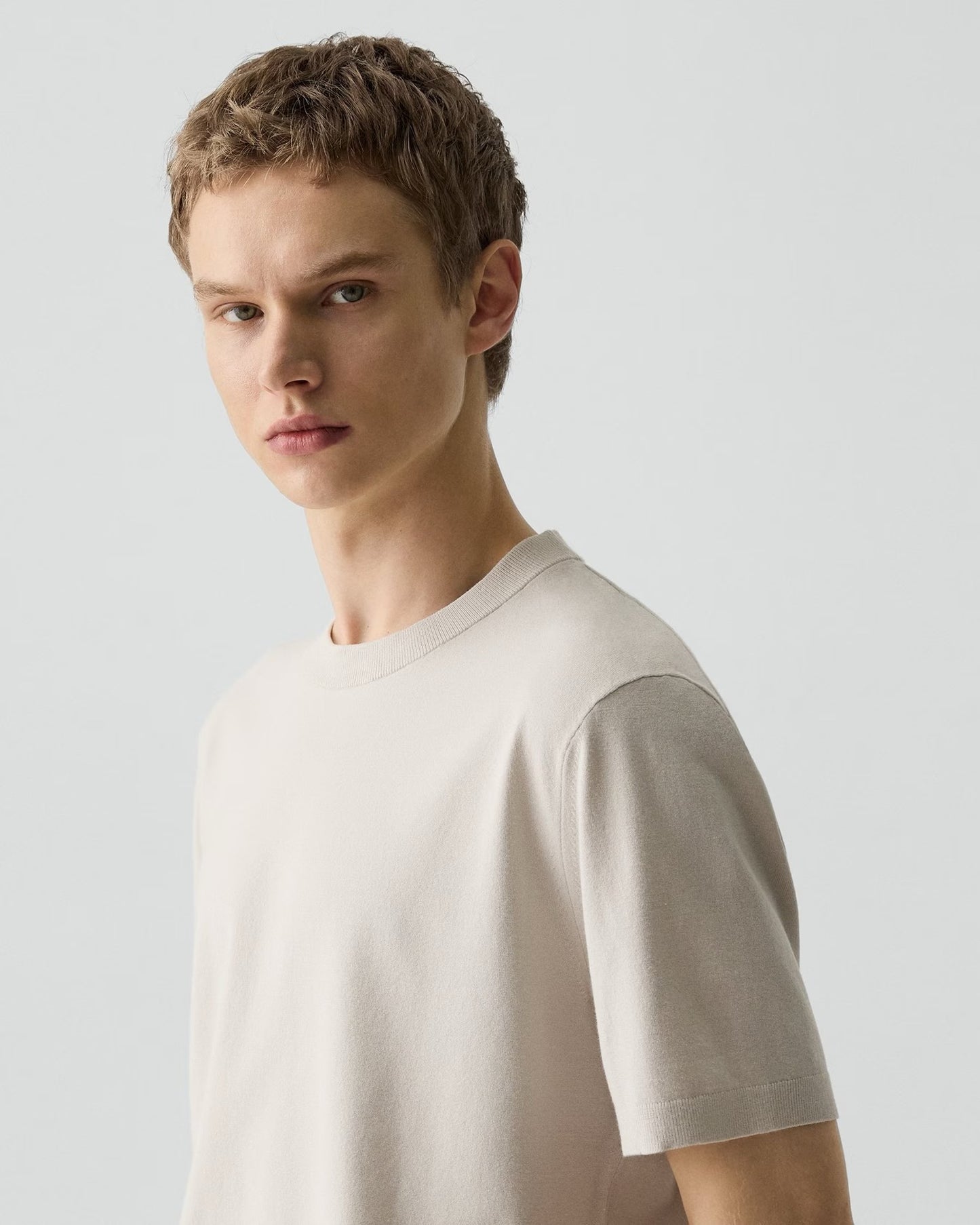 Theory  - Men - Silver Cloud Soris Tee in Light Bilen
