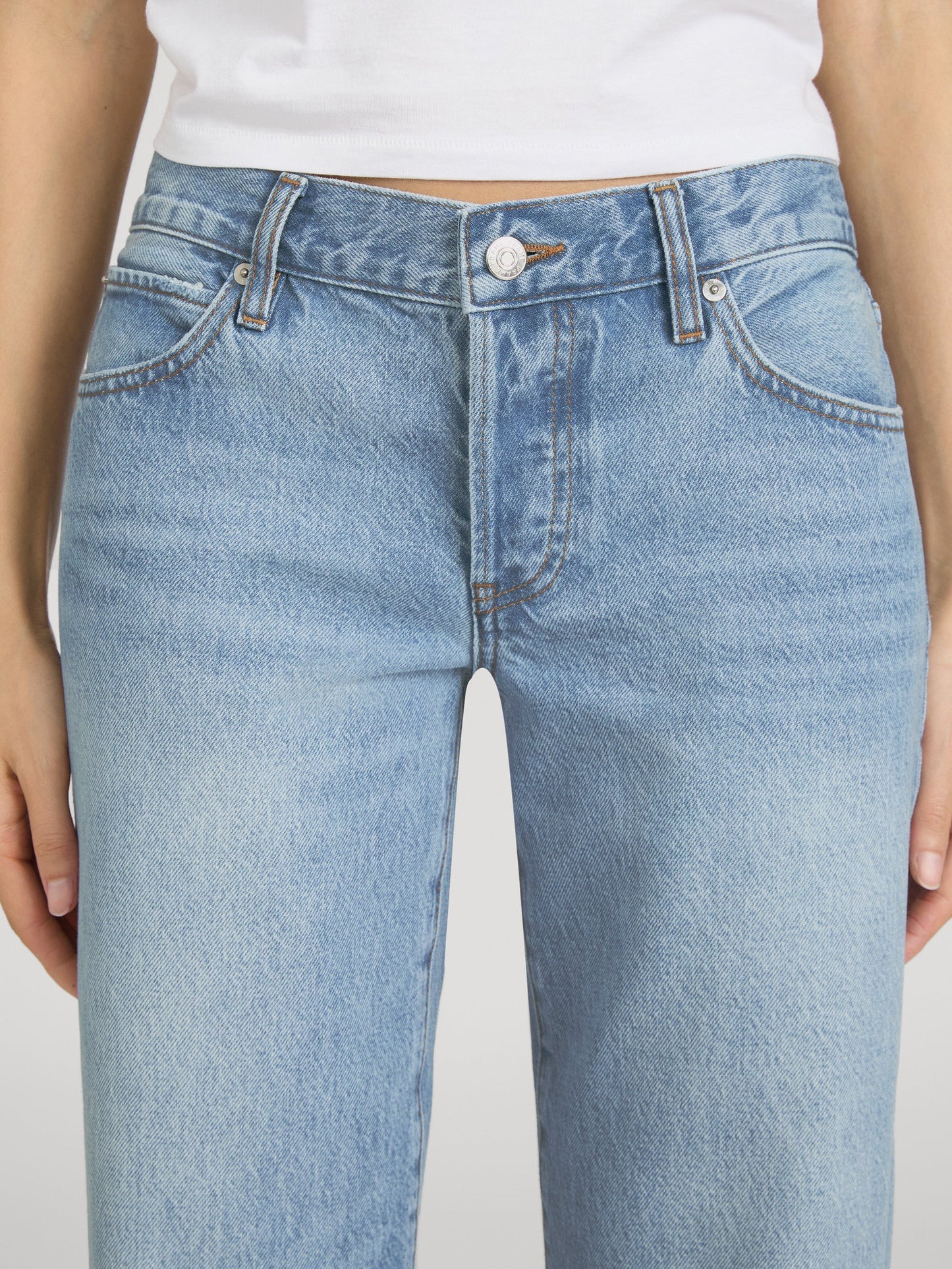 Frame - Women - The Gray Jean