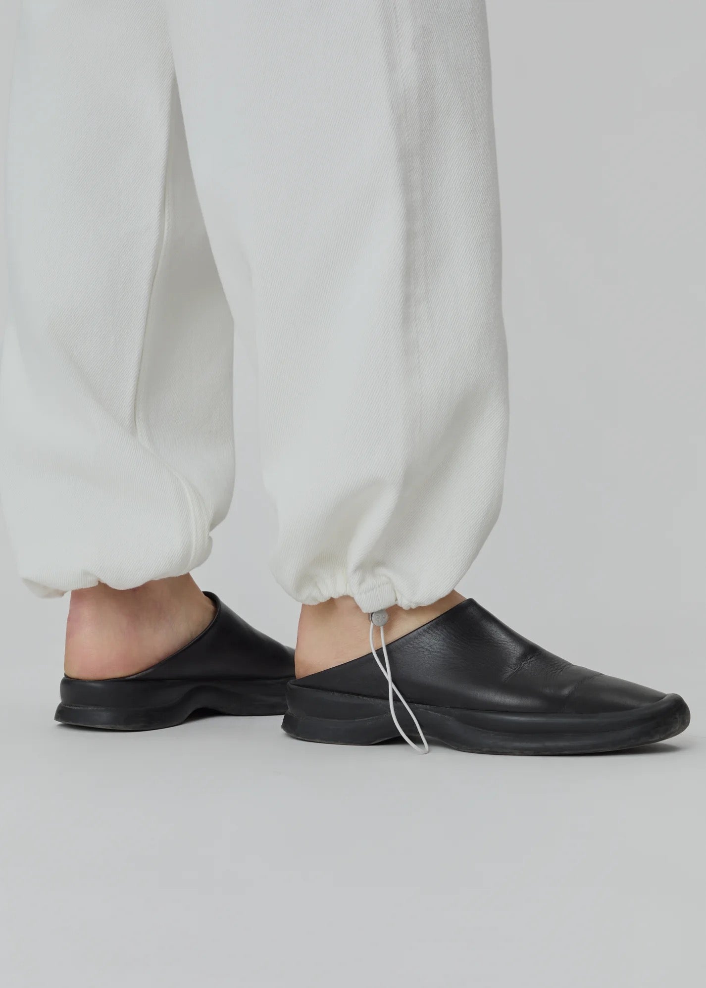 Still Here - Women - Milk & Classic Blue   Sport Jean