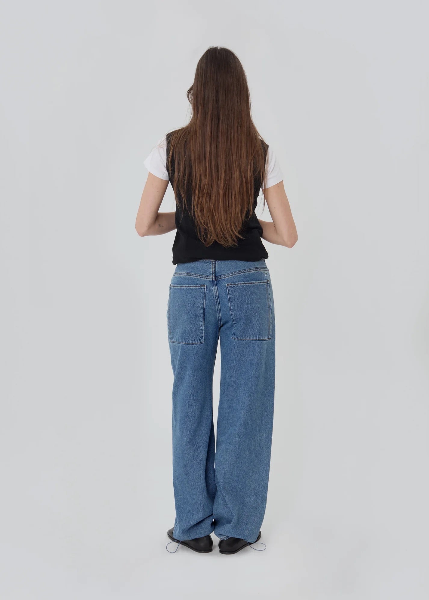Still Here - Women - Milk & Classic Blue   Sport Jean