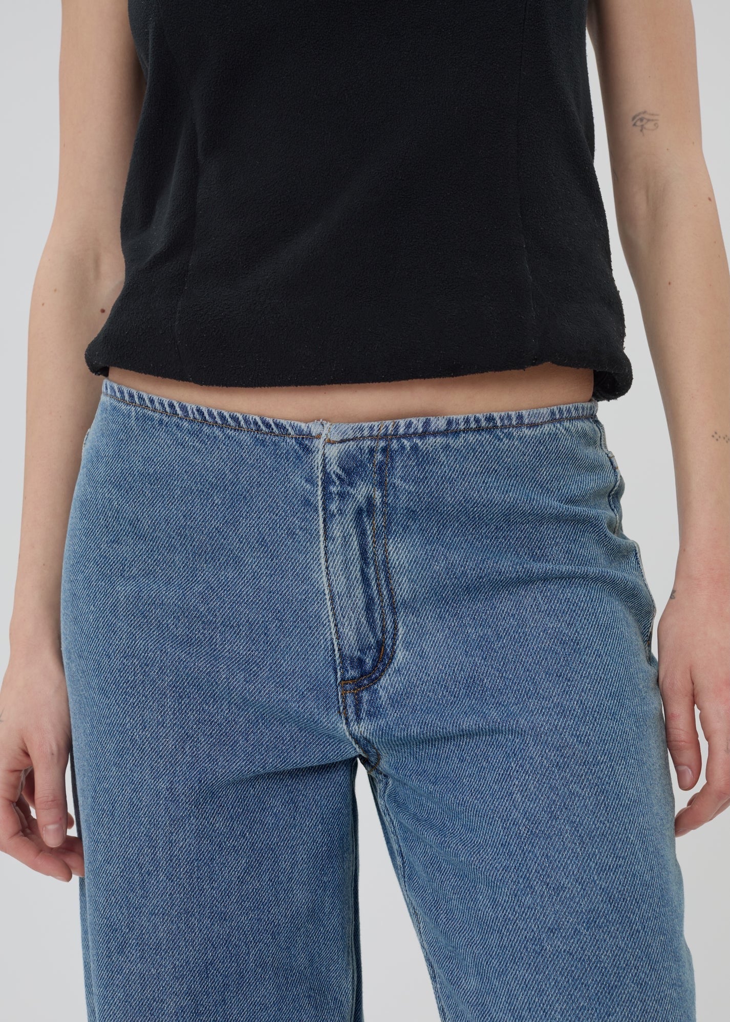 Still Here - Women - Milk & Classic Blue   Sport Jean