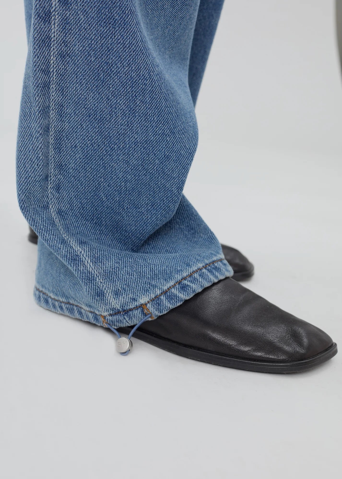 Still Here - Women - Milk & Classic Blue   Sport Jean