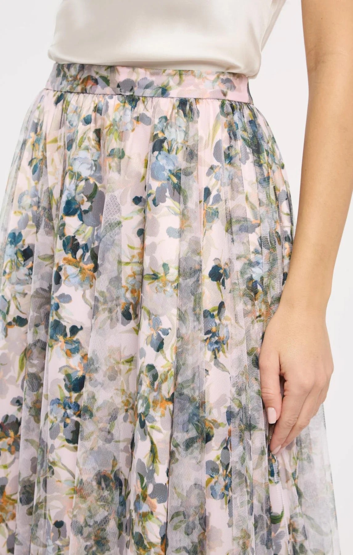 Cinq a Sept - Women - Rosy Cloud Multi  Trailing Iris Sofia Skirt