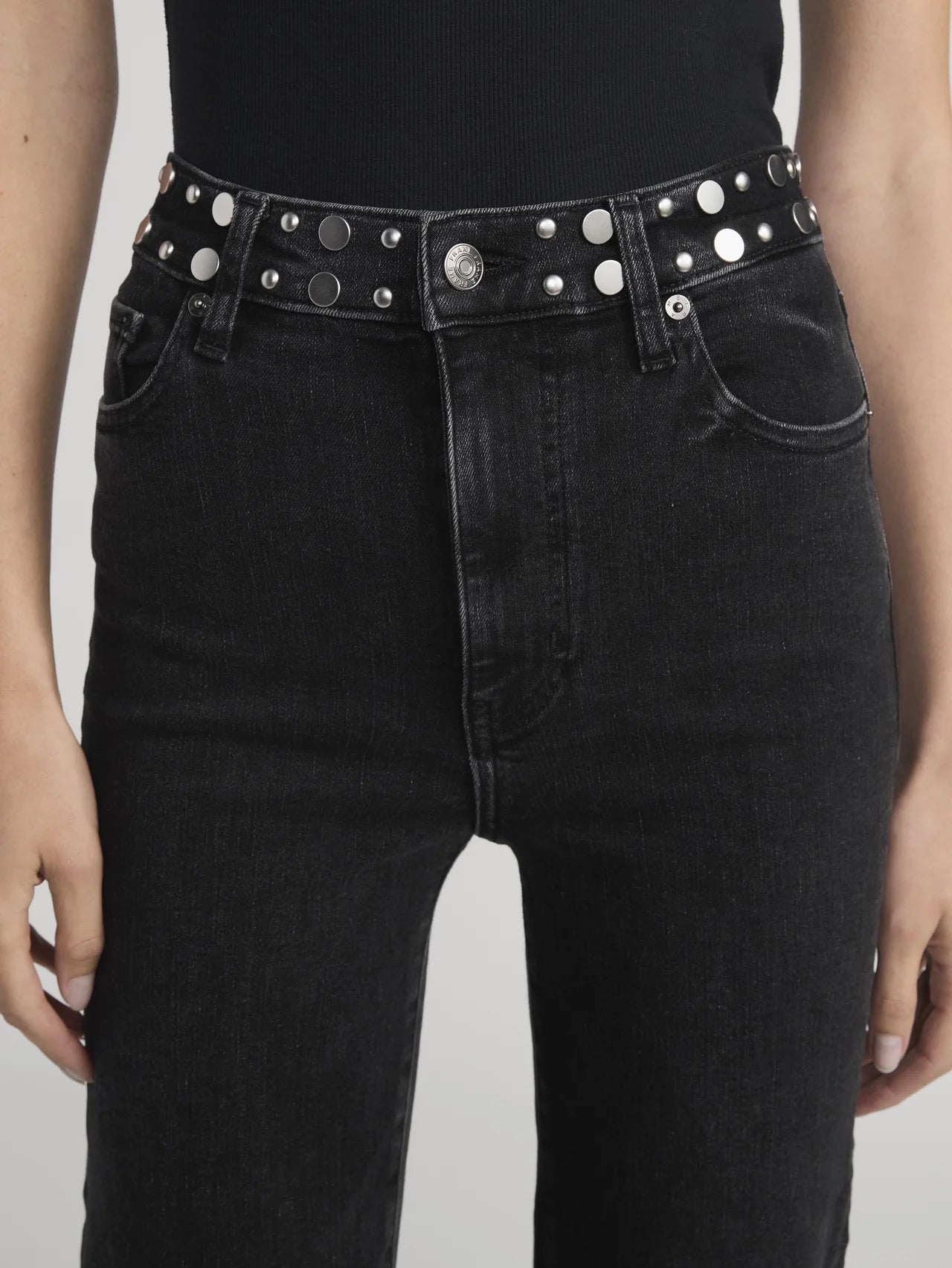 Frame - Women - Meteor -  Le Sleek Straight Studded Jean