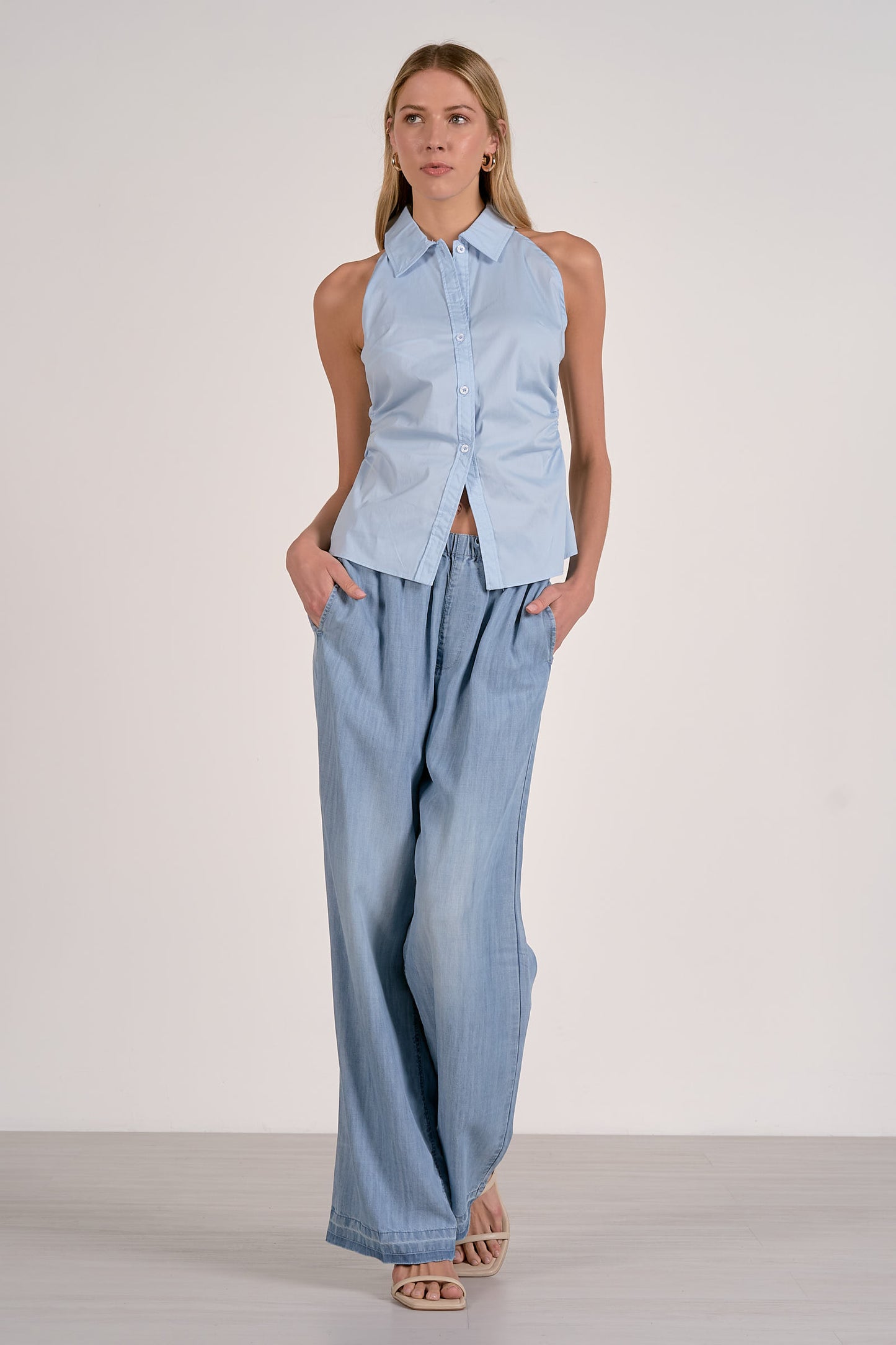 Elan - Women - Light Blue  Sleeveless Collar Top